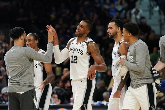 向的球员 向的球员